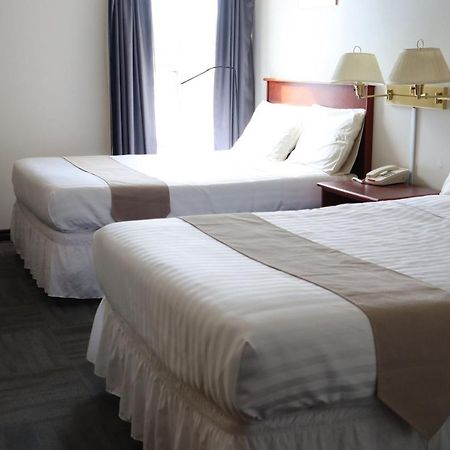 Destination Family Hotel Whitehorse Buitenkant foto