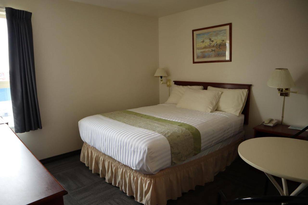 Destination Family Hotel Whitehorse Buitenkant foto