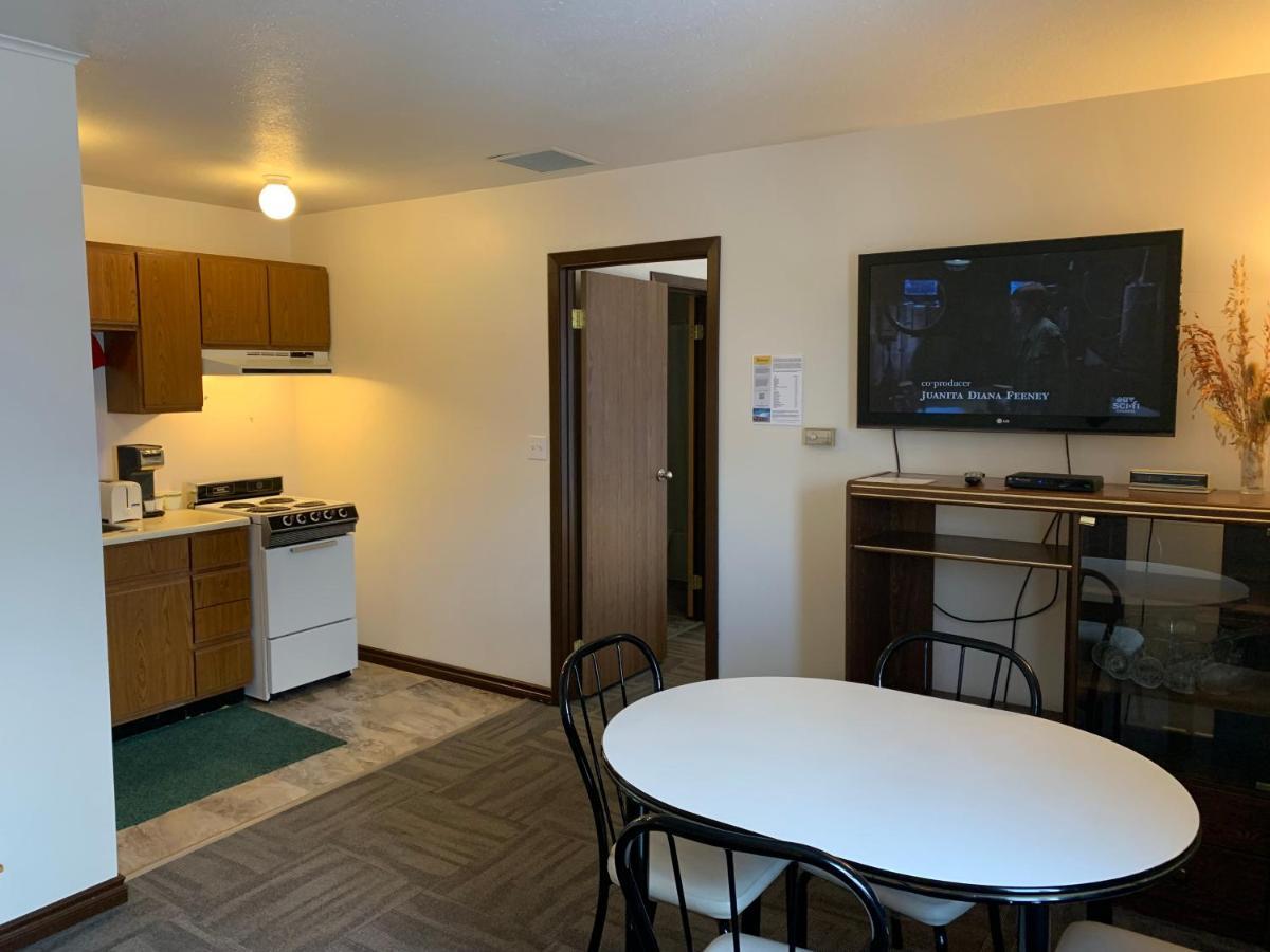 Destination Family Hotel Whitehorse Buitenkant foto