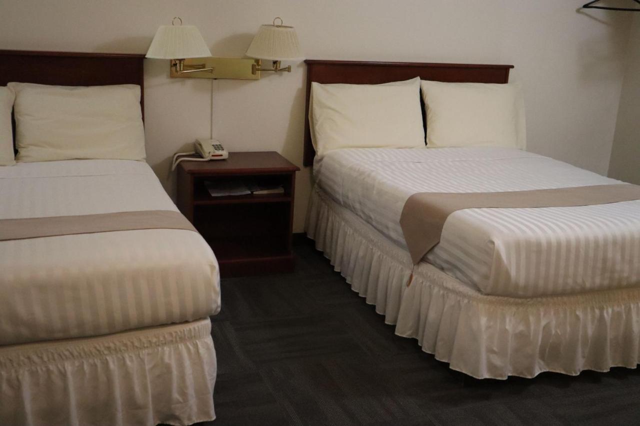Destination Family Hotel Whitehorse Buitenkant foto