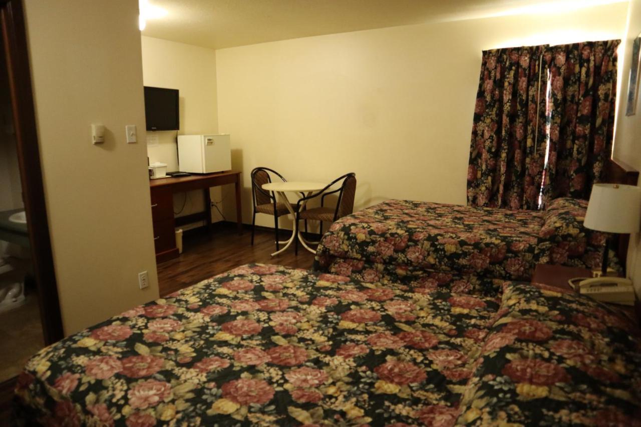Destination Family Hotel Whitehorse Buitenkant foto