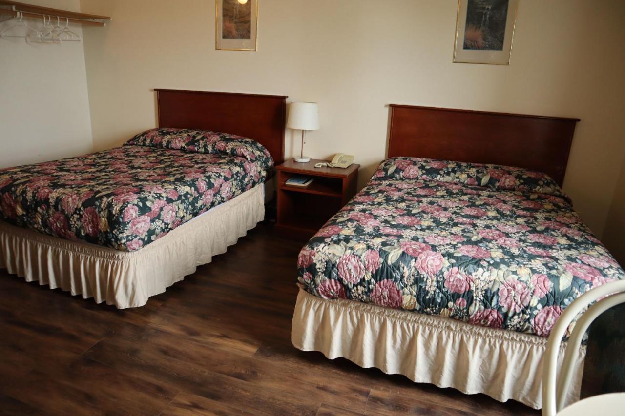 Destination Family Hotel Whitehorse Buitenkant foto